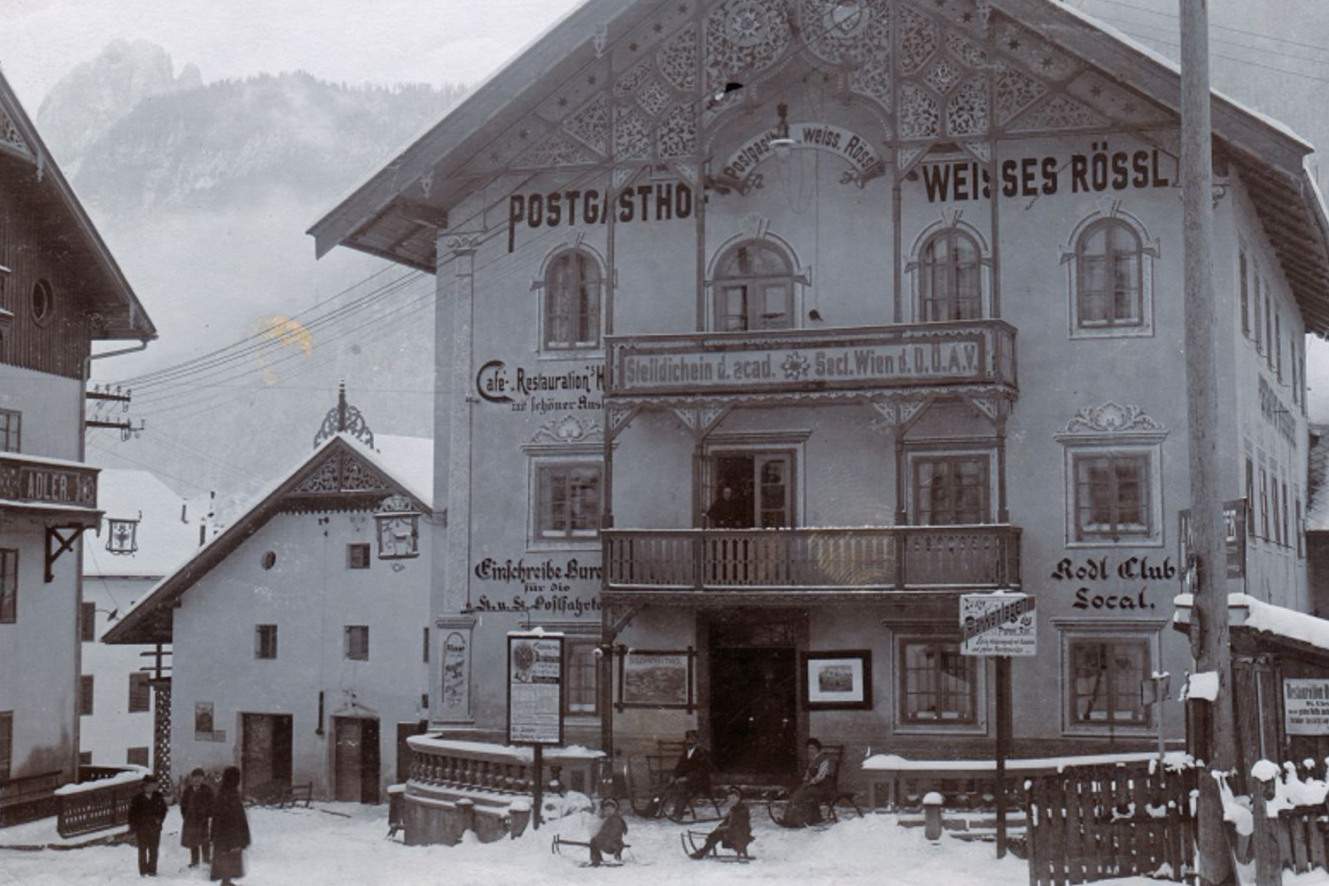 Das alte Postgasthof „Weisses Rössl”, um 1900