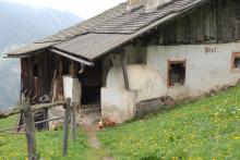 Türflügel des Paarhof Peza mit der Inschrift 1693 