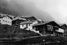 Häusergruppe der historischen Hofstelle Rescion in Überwasser um 1910.