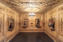 Getäfelte Stube gefertigt für die Weltausstellung 1925 in Paris; Diana war eine der ausgestellten Kleinskulpturen.