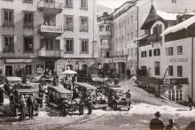Hotel Adler-Aquila mit dem zugebauten Trakt nach Plänen der Architekten Clemens Holzmeister und Luis Trenker, Aufnahme von 1935